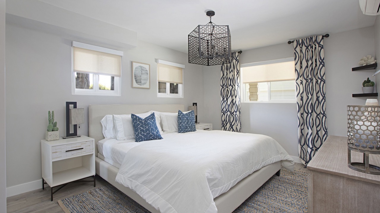 Photo of Bedroom in Village of La Jolla