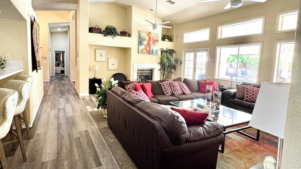 Photo of Livingroom in Canyon Gate