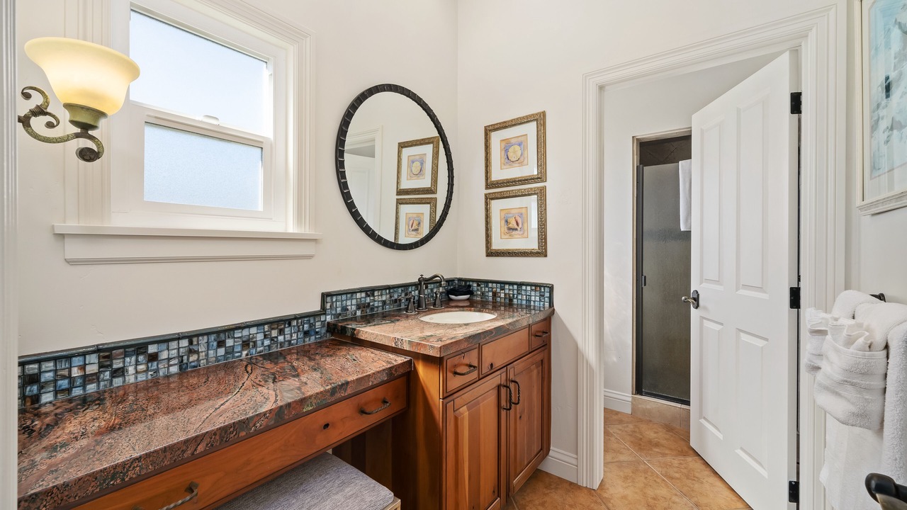 Photo of Bathroom in Motel District