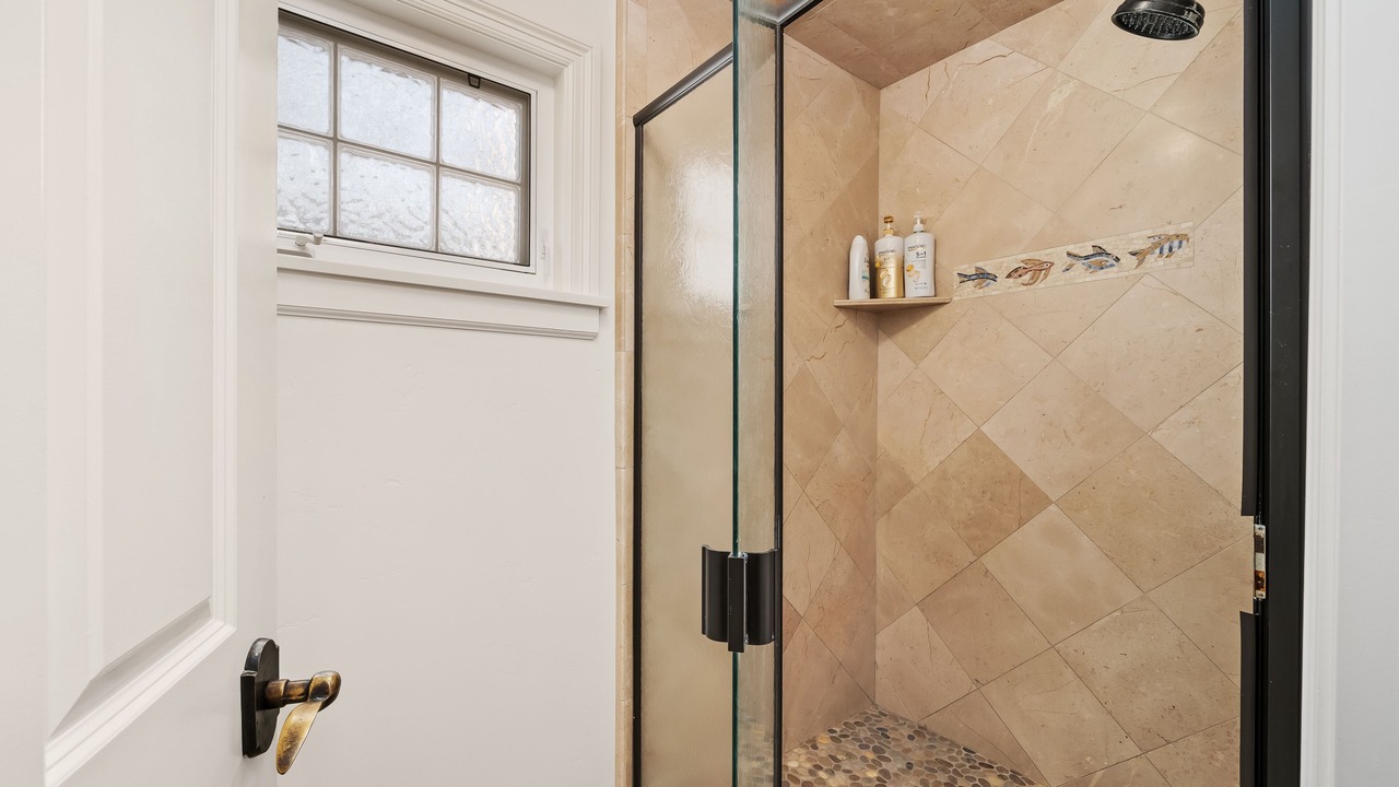 Photo of Bathroom in Motel District