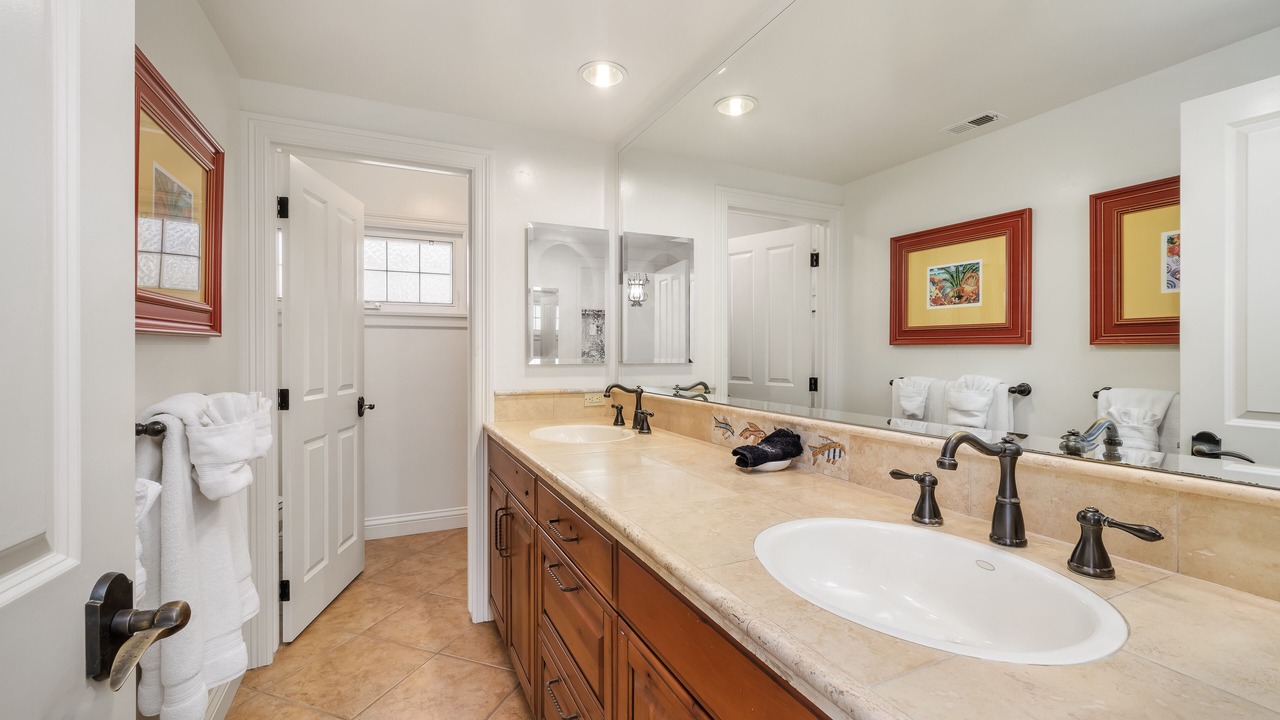 Photo of Bathroom in Motel District