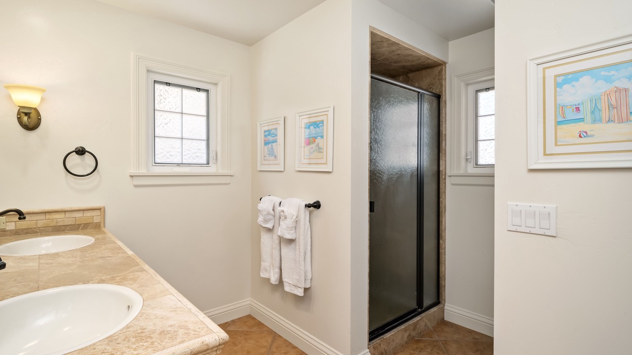 Photo of Bathroom in Motel District
