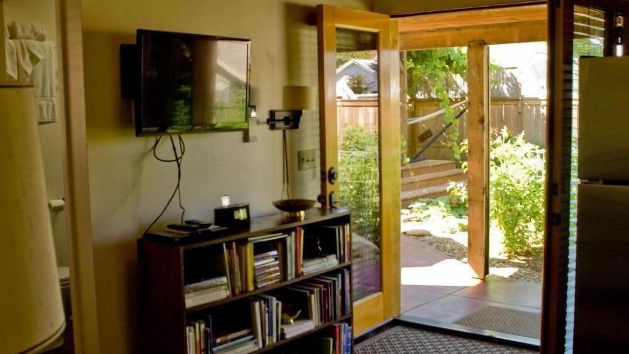 Photo of Outdoor in Roseway