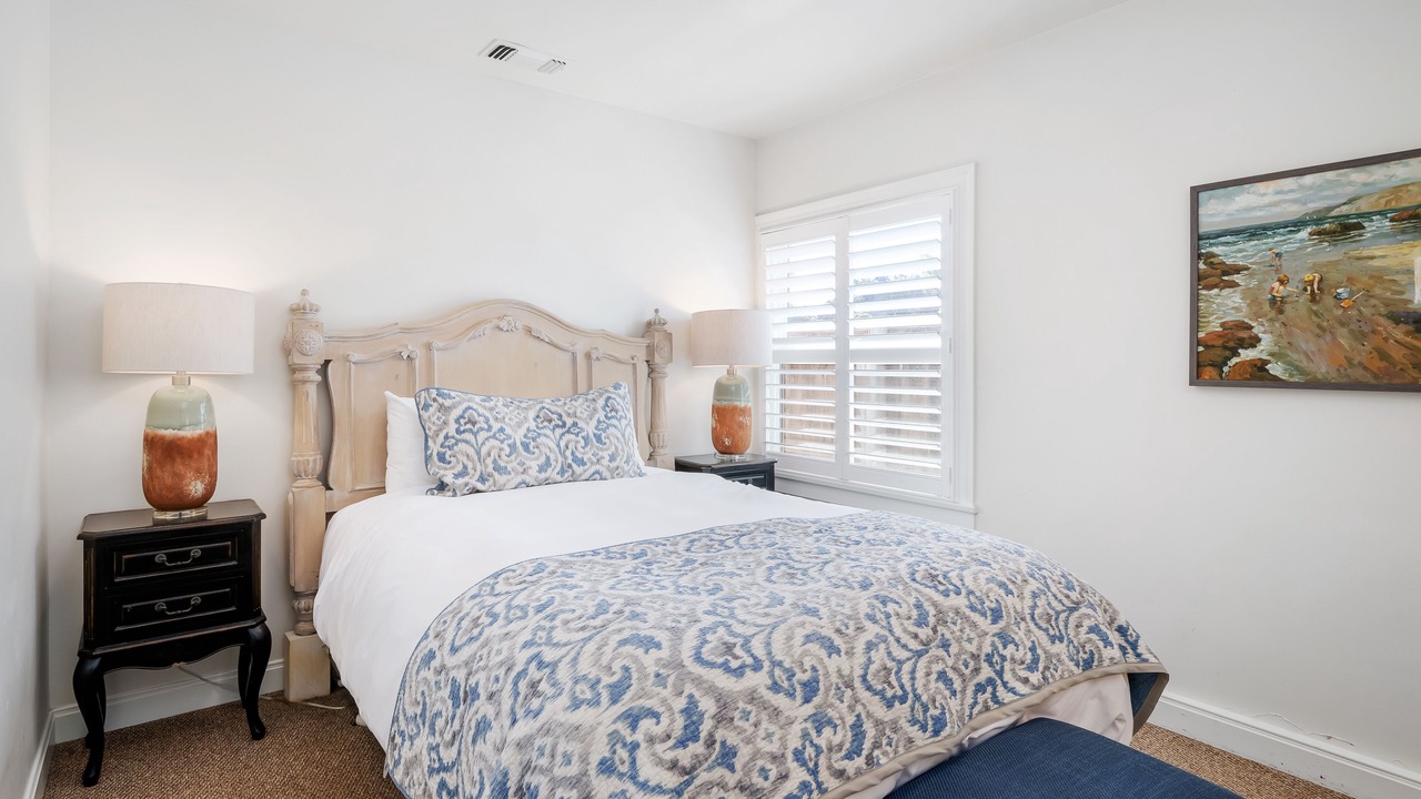 Photo of Bedroom in Downtown