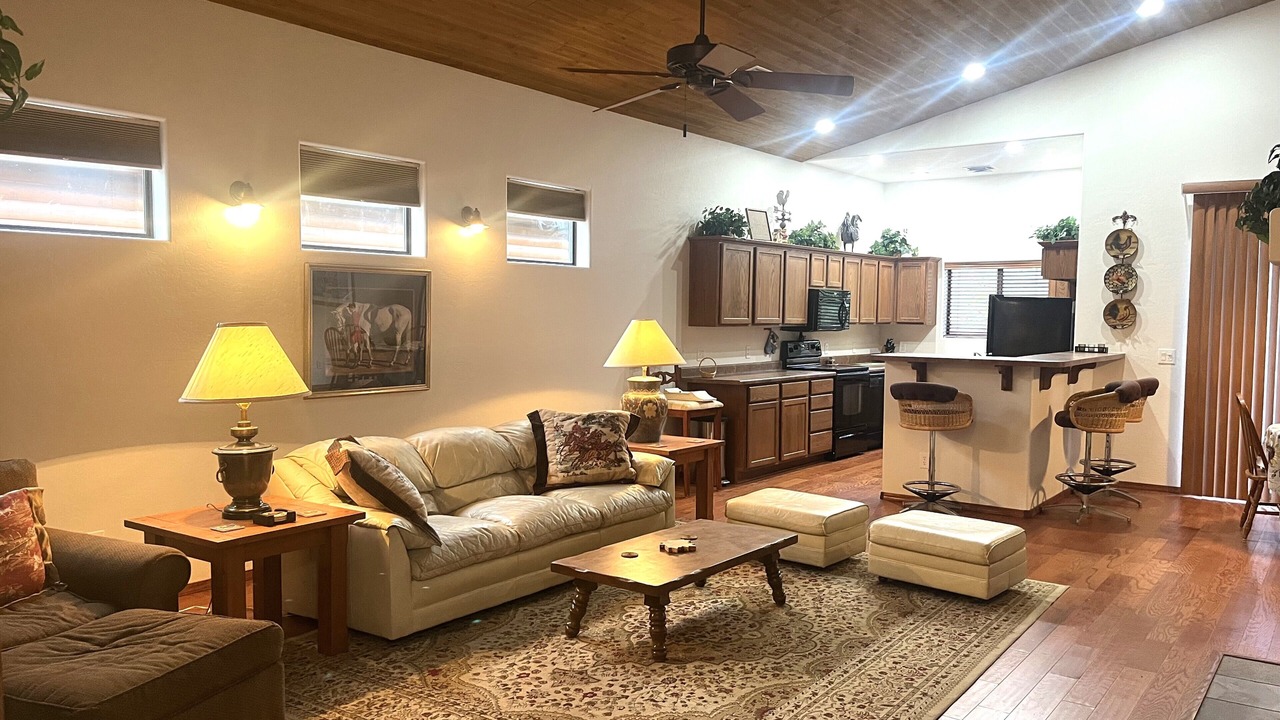 Photo of Livingroom in Pinetop