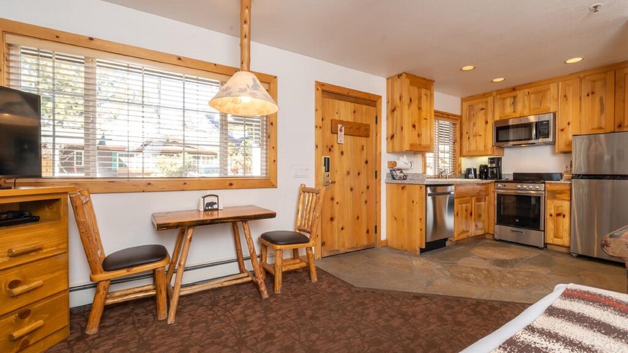 Photo of Bedroom in Tahoya Shores