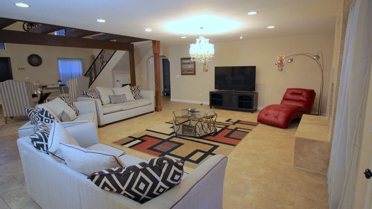 Photo of Livingroom in Estate Grove Valencia Est