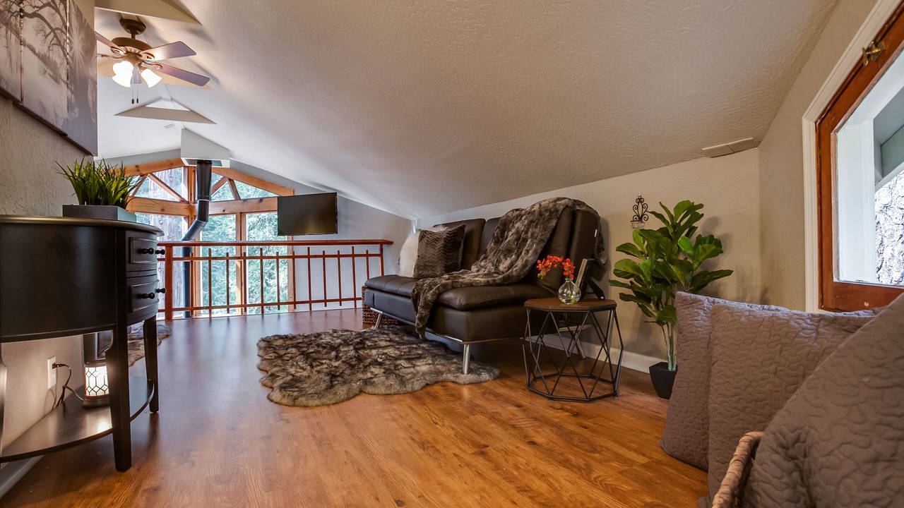Photo of Livingroom in Twain Harte
