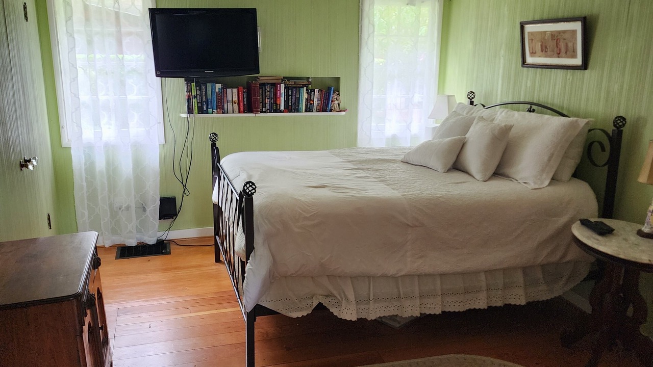 Photo of Bedroom in Blue Heron