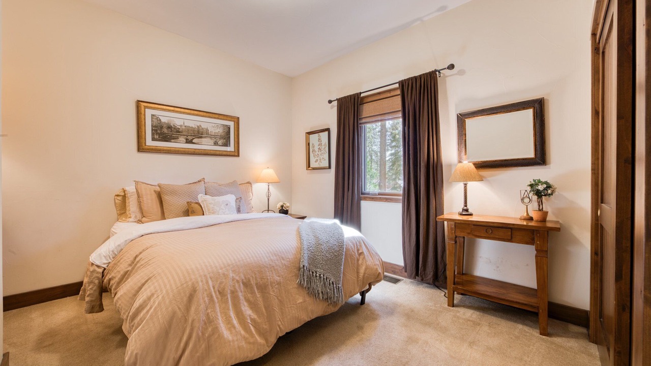 Photo of Bedroom in Tahoe Vista
