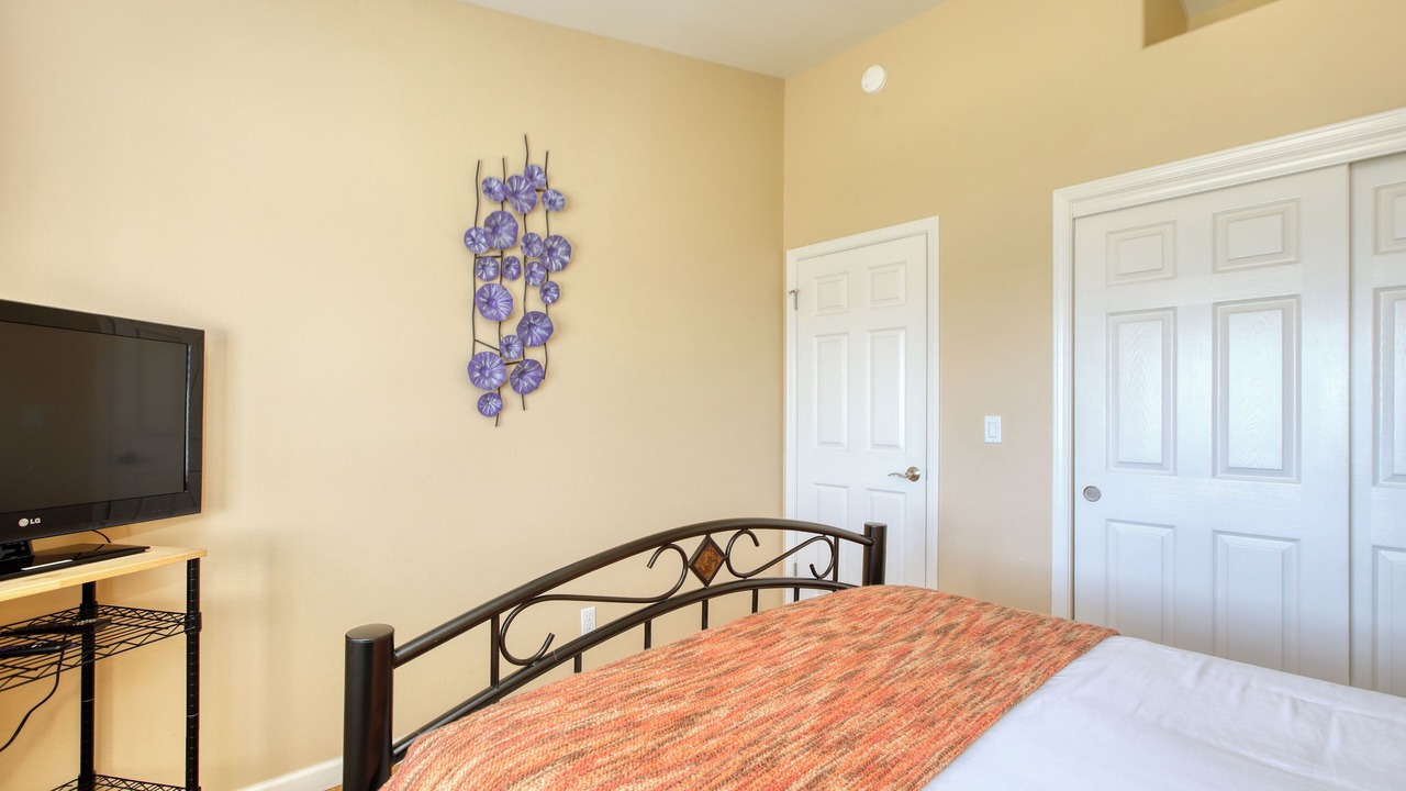 Photo of Bedroom in Downtown