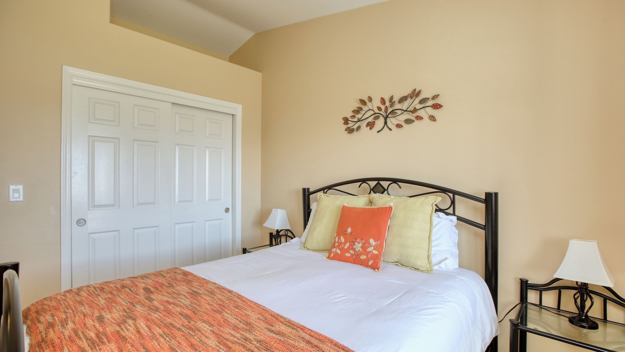 Photo of Bedroom in Downtown