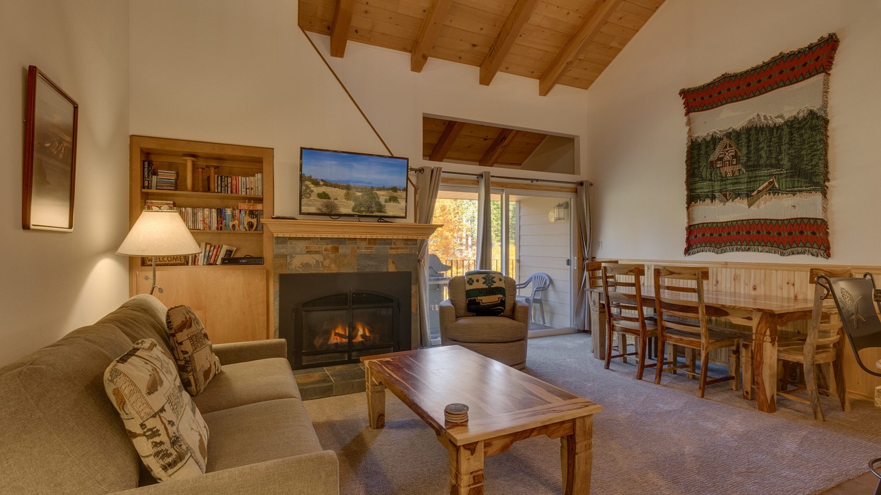 Photo of Livingroom in Carnelian Woods