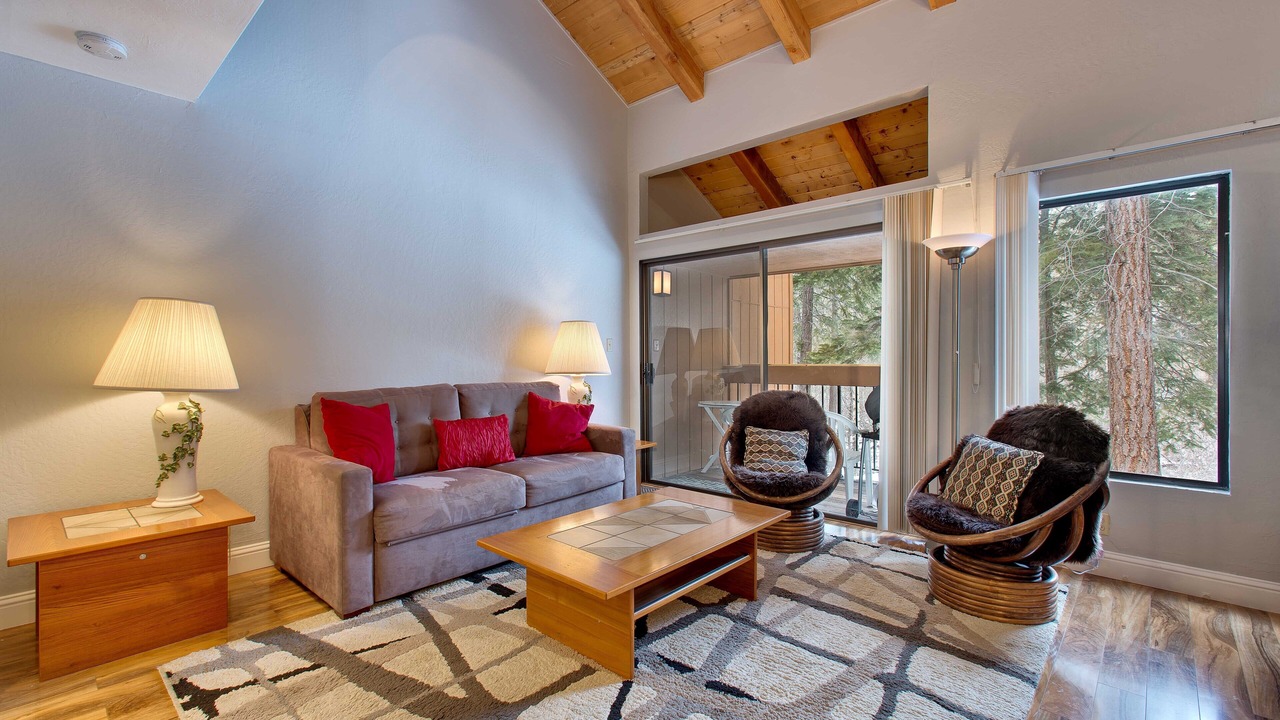 Photo of Livingroom in Carnelian Woods