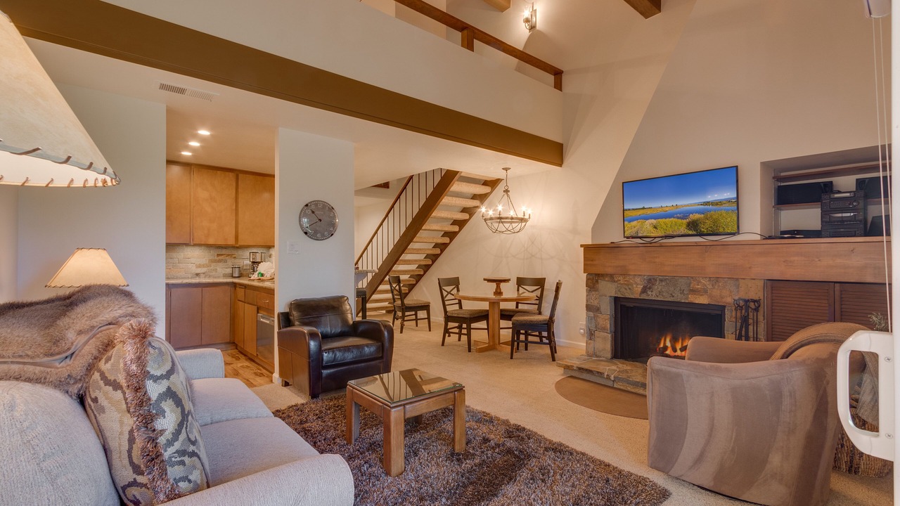 Photo of Livingroom in Carnelian Woods