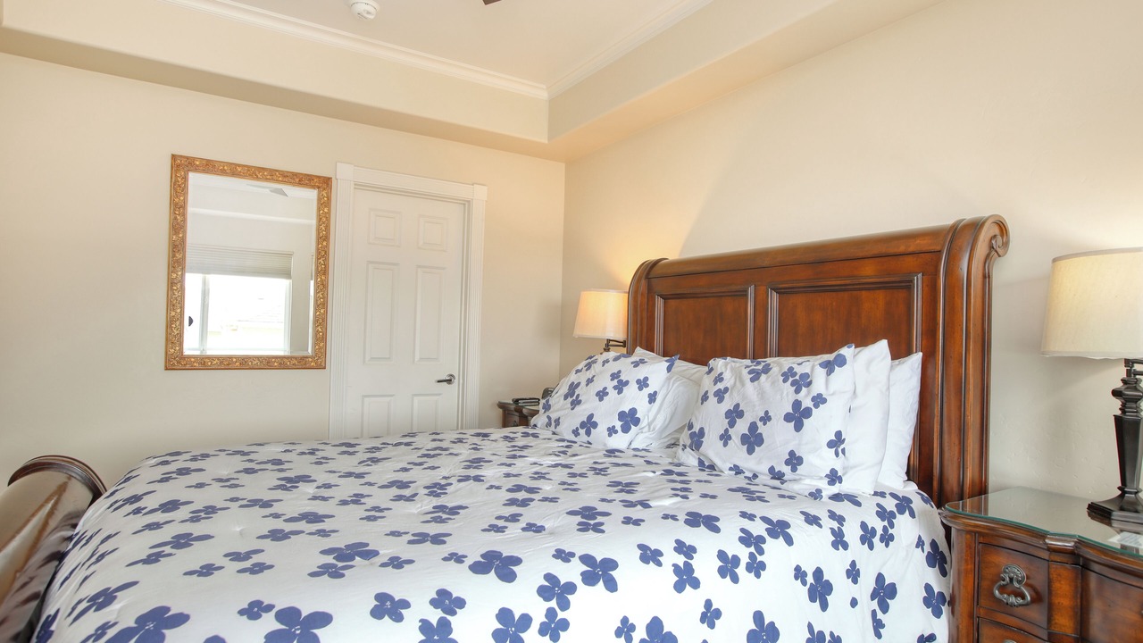 Photo of Bedroom in Downtown