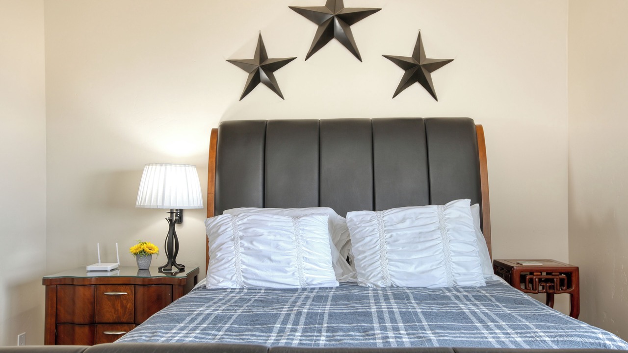 Photo of Bedroom in Downtown