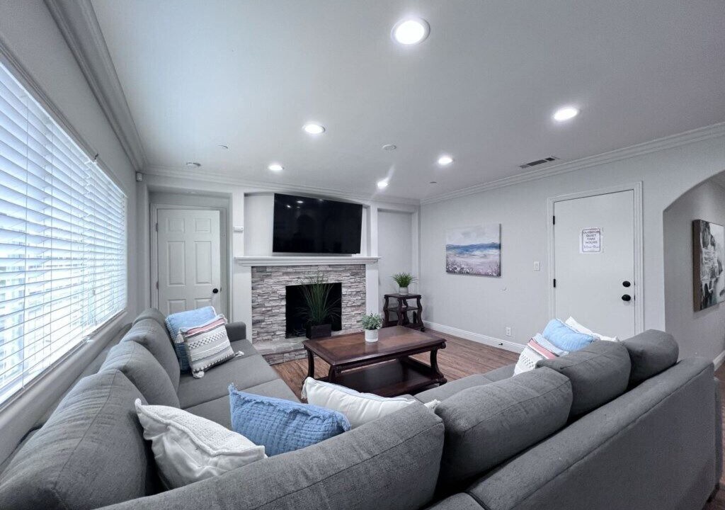 Photo of Livingroom in Southwest Anaheim