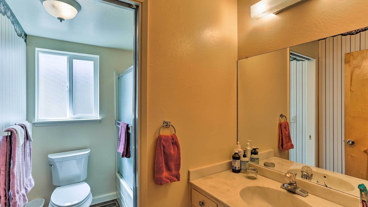 Photo of Bathroom in Lake Almanor Country Club