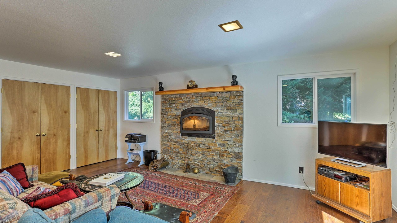Photo of Livingroom in Lake Almanor Country Club
