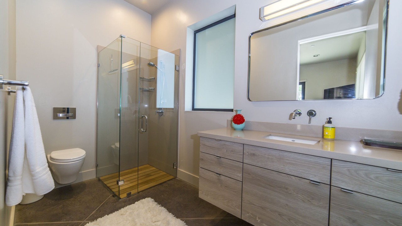 Photo of Bathroom in Eldridge