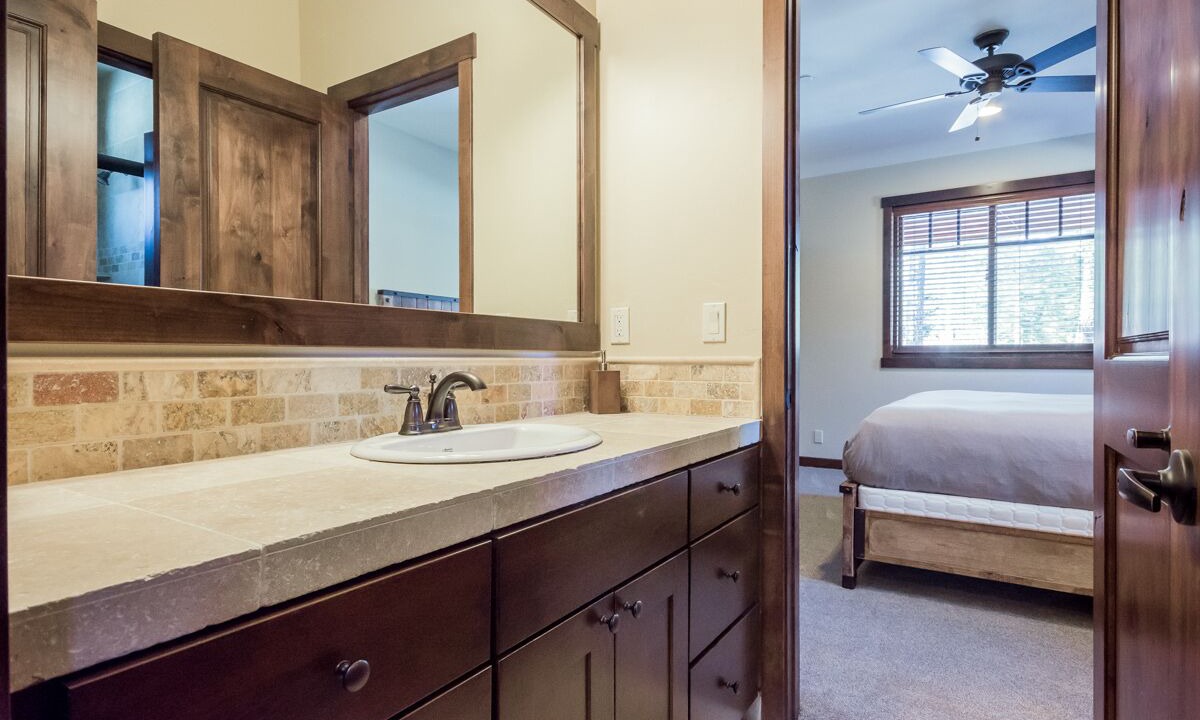 Photo of Bathroom in Stonegate