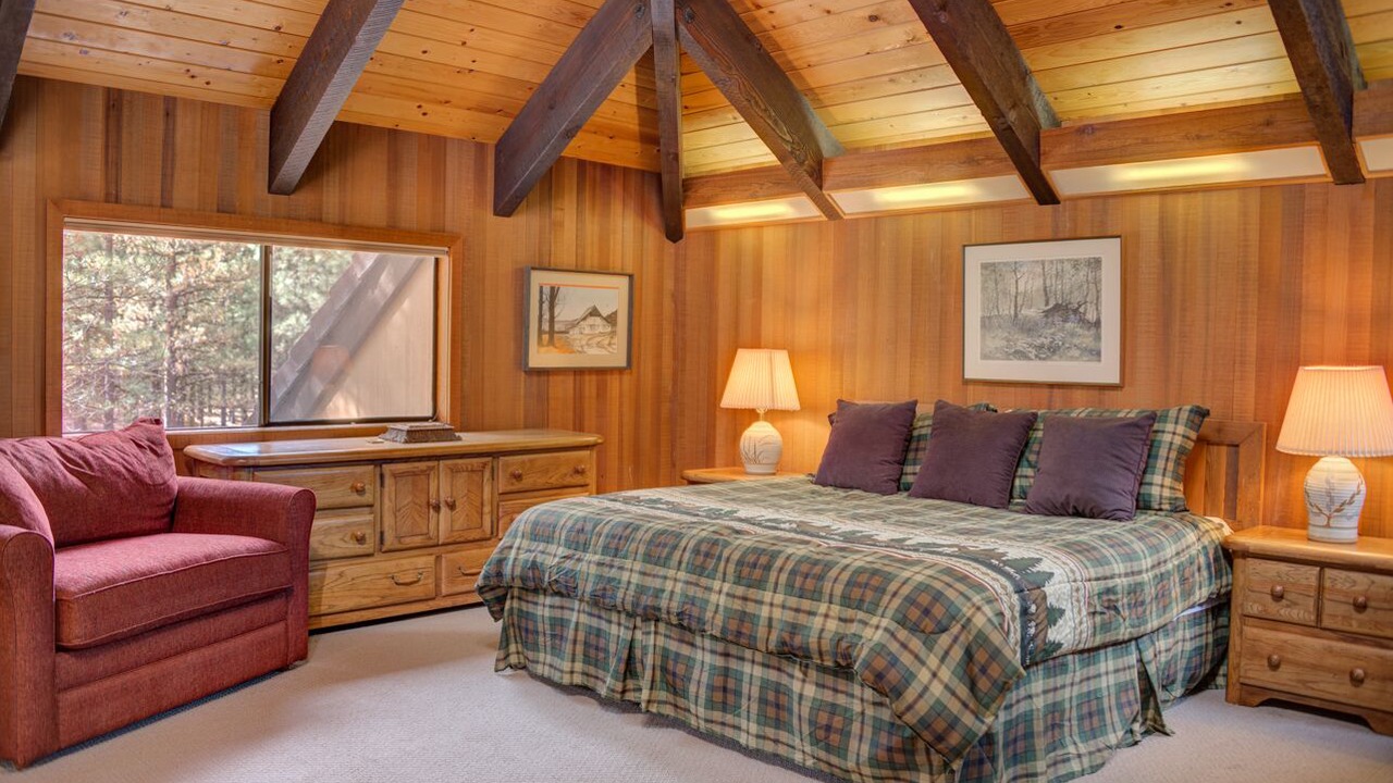Photo of Bedroom in Black Butte Ranch
