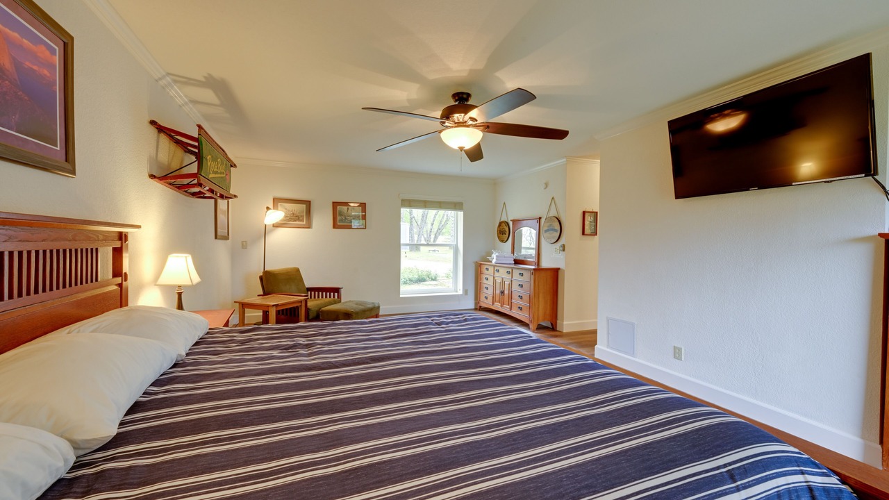 Photo of Bedroom in Coarsegold