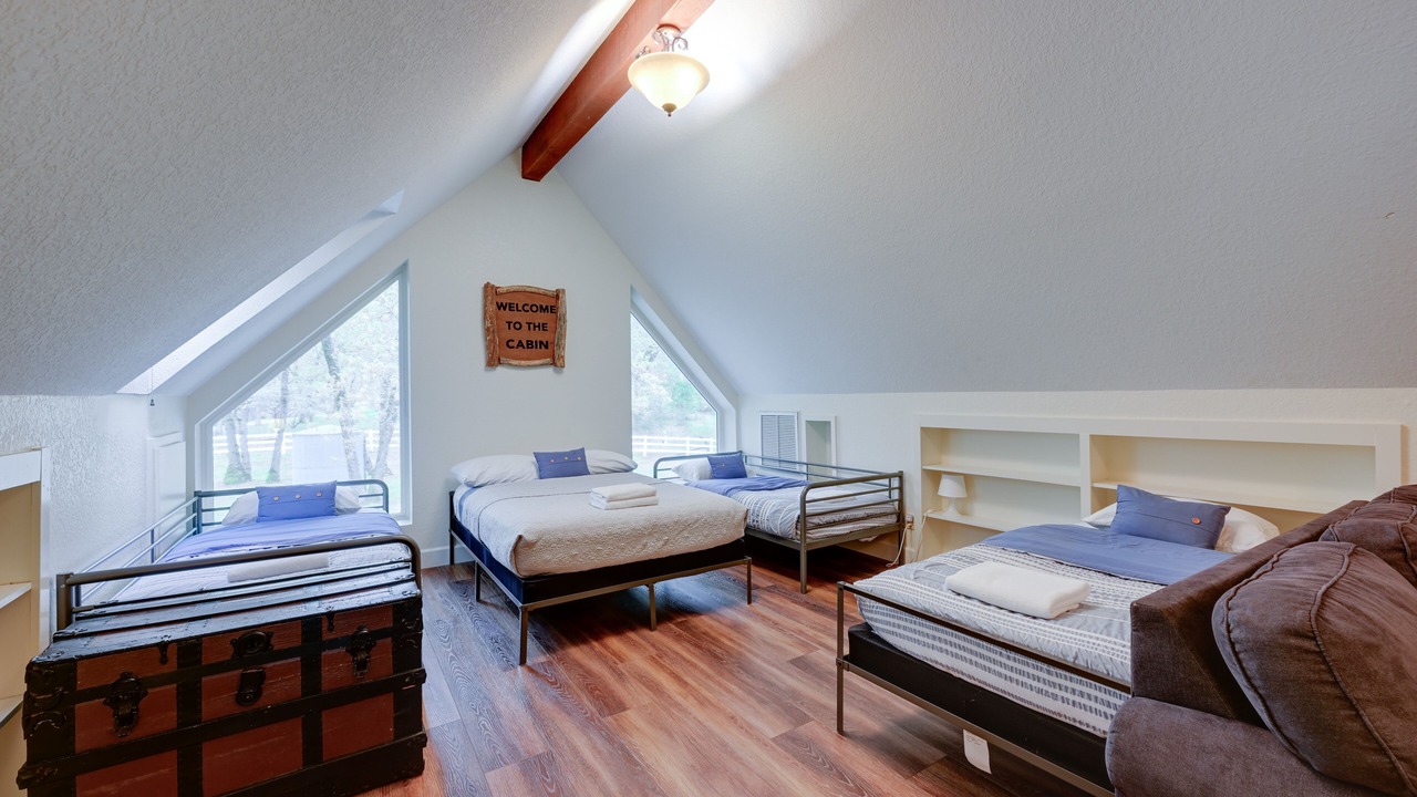 Photo of Bedroom in Coarsegold