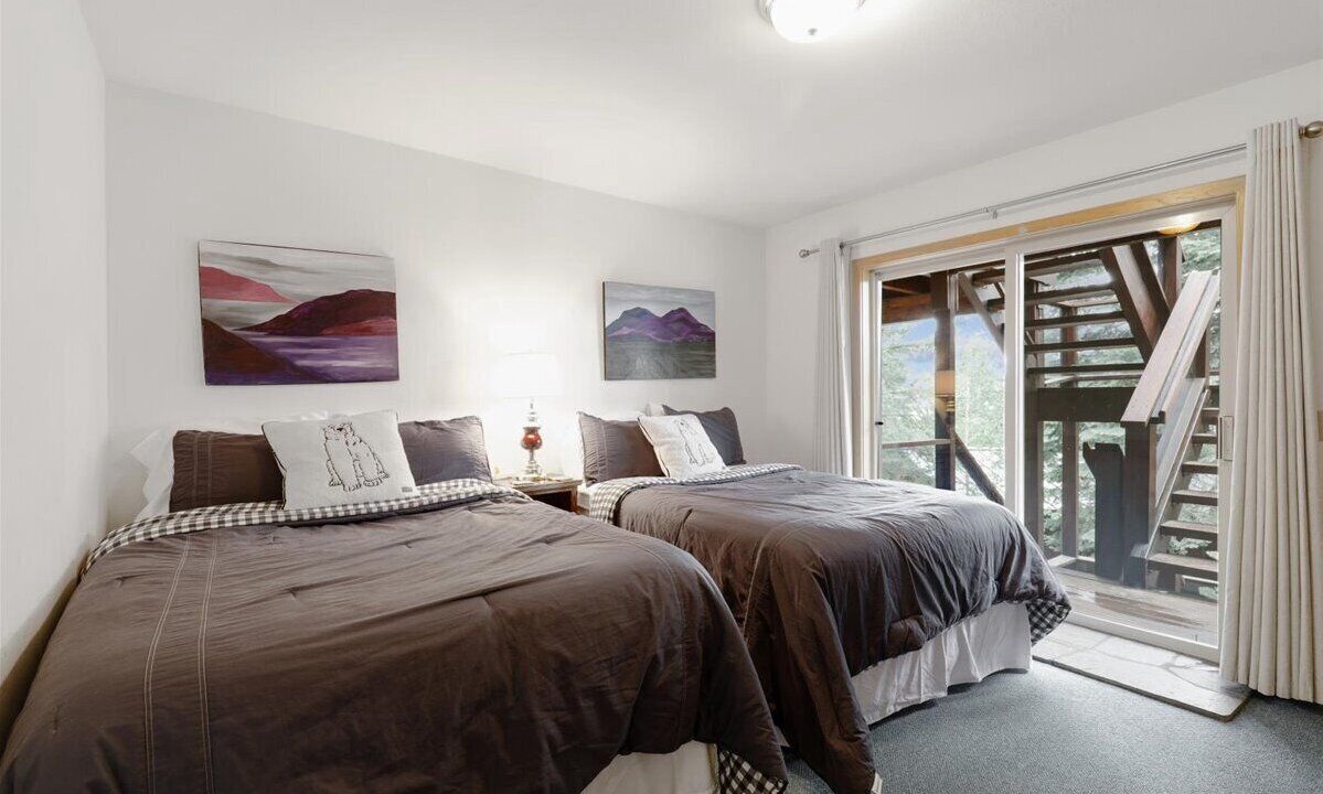 Photo of Bedroom in Lake Forest