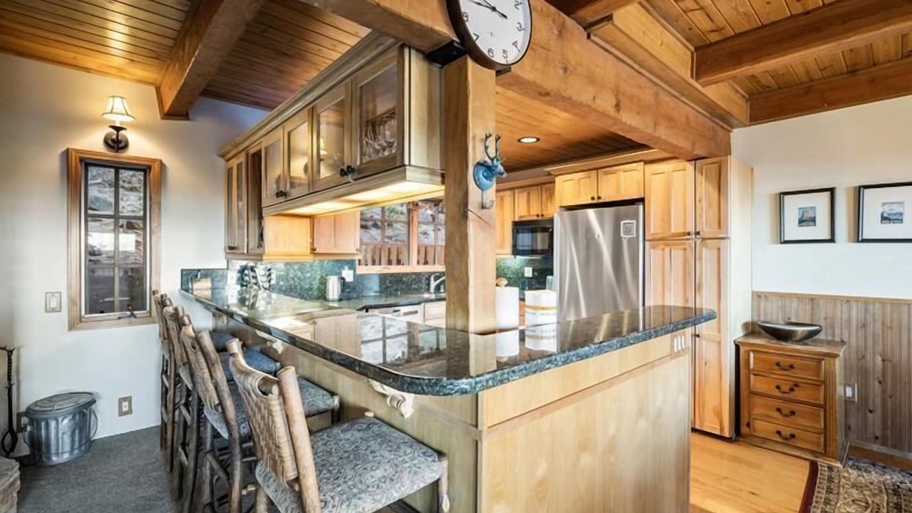 Photo of Kitchen in Mammoth Lakes