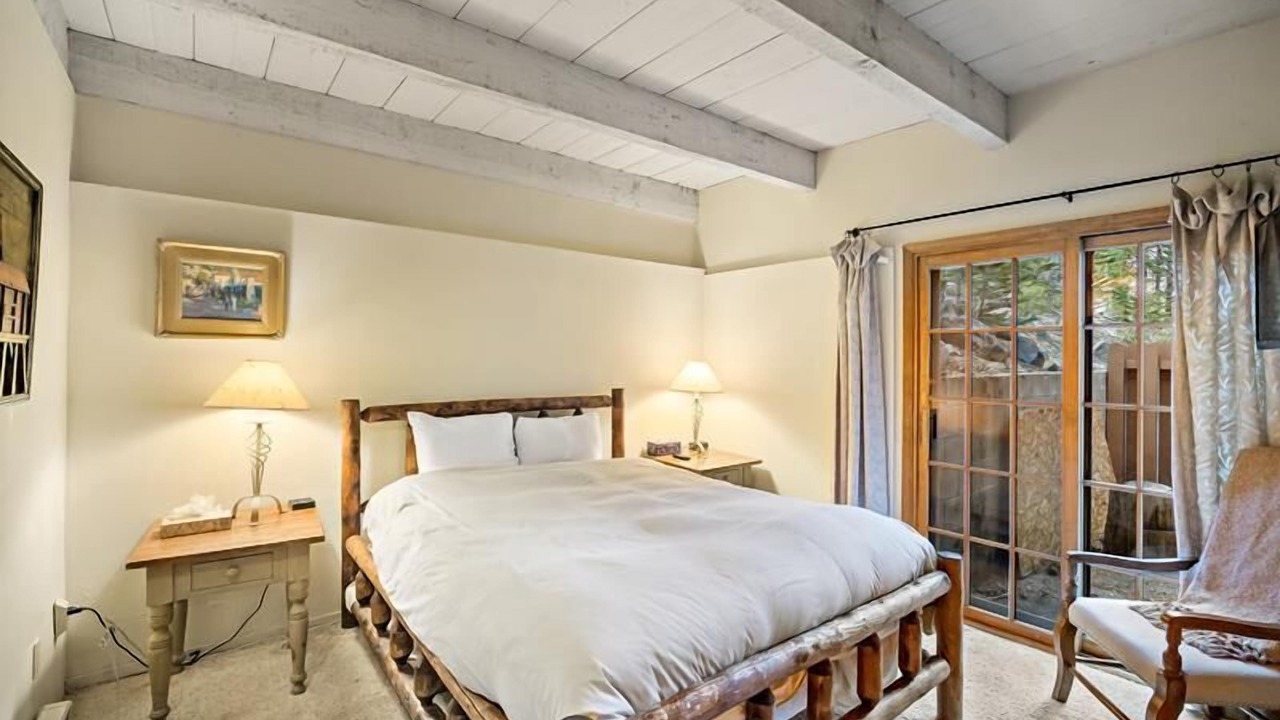 Photo of Bedroom in Mammoth Lakes