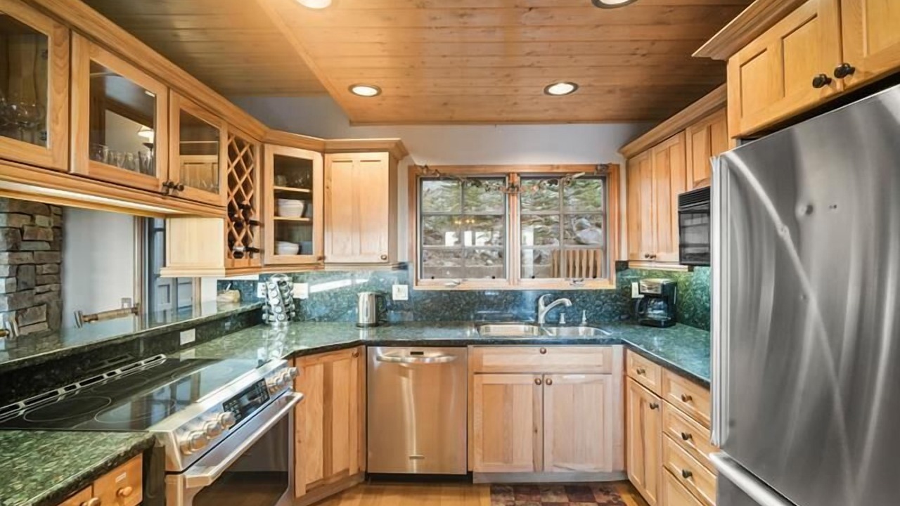 Photo of Kitchen in Mammoth Lakes