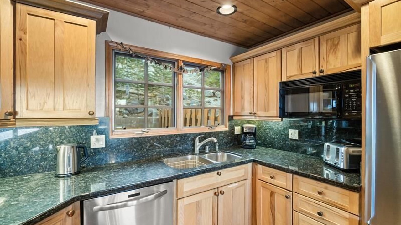 Photo of Kitchen in Mammoth Lakes