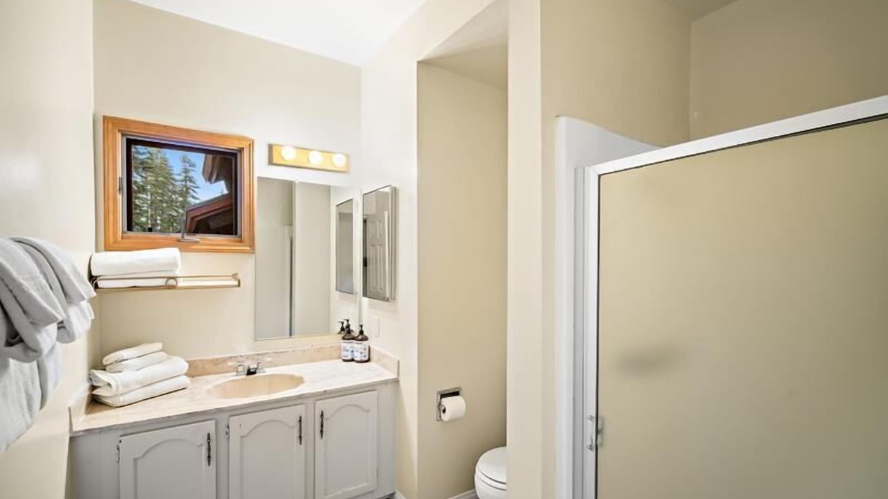 Photo of Bathroom in Mammoth Lakes
