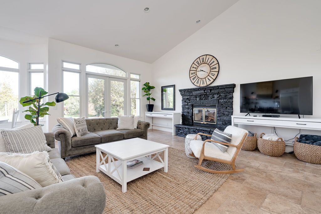 Photo of Livingroom in San Luis Obispo