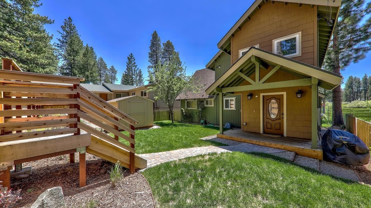 Photo of Outdoor in Al Tahoe