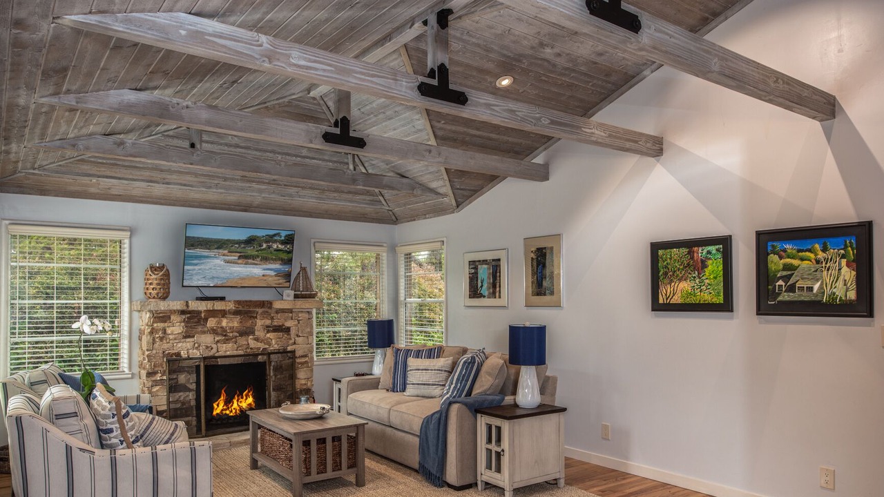 Photo of Livingroom in Northeast Carmel