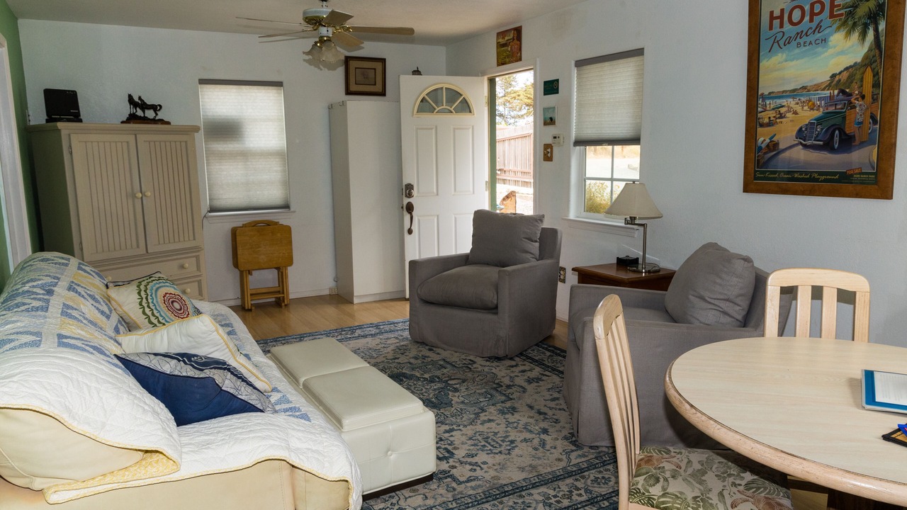 Photo of Livingroom in Baywood-Los Osos