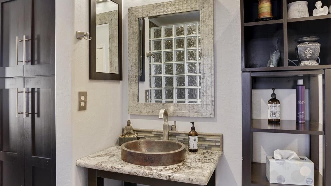 Photo of Bathroom in Palm Valley