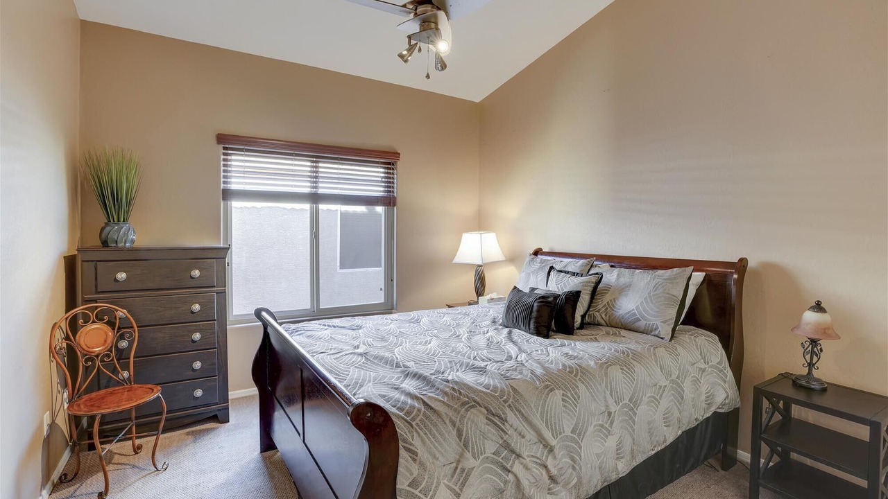 Photo of Bedroom in Palm Valley