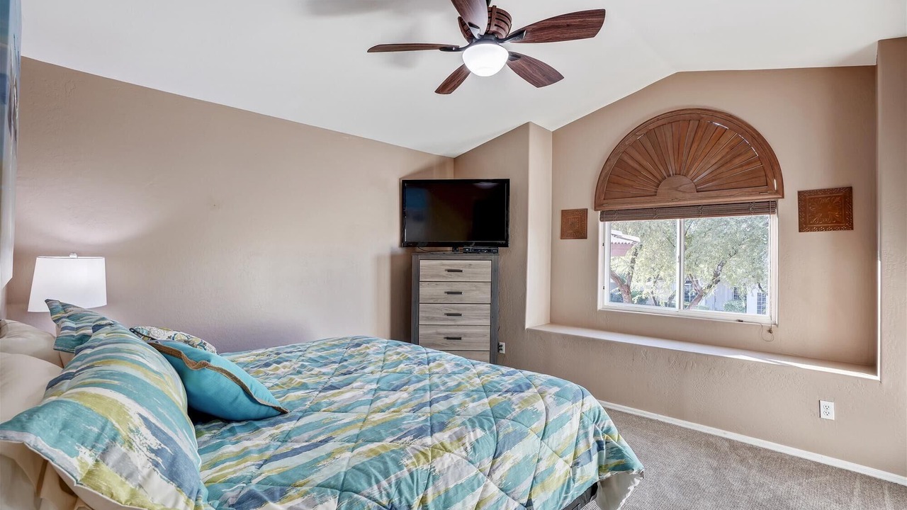 Photo of Bedroom in Palm Valley