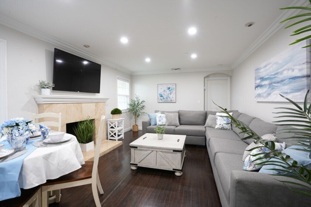 Photo of Bedroom in Hermosa Village