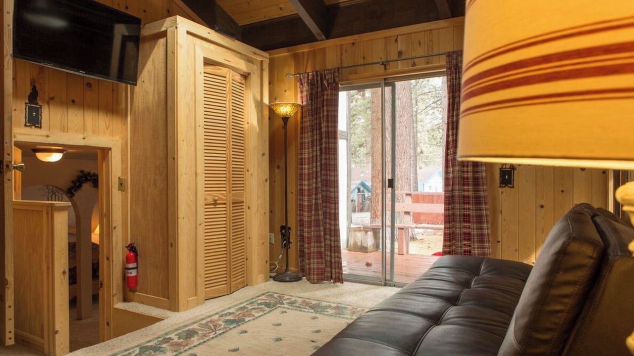Photo of Livingroom in Tahoe Island