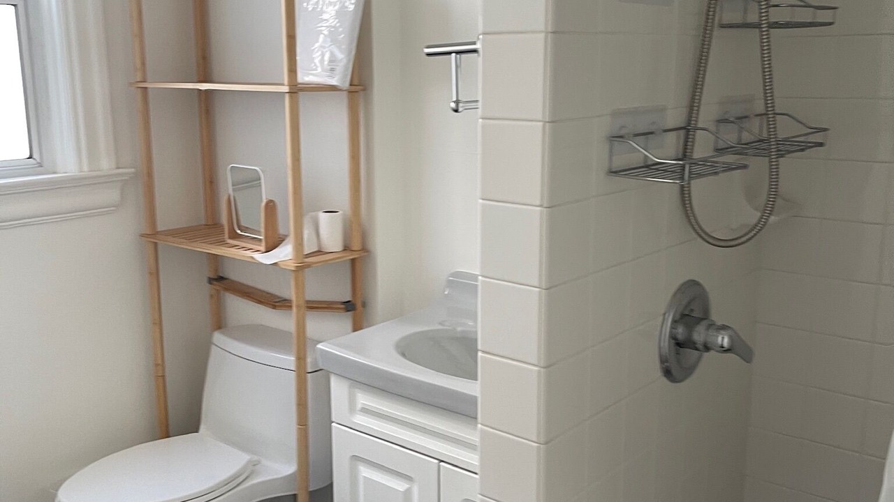 Photo of Bathroom in Elmwood
