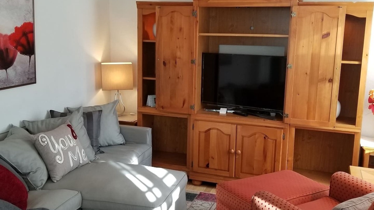 Photo of Livingroom in Downtown Klamath Falls