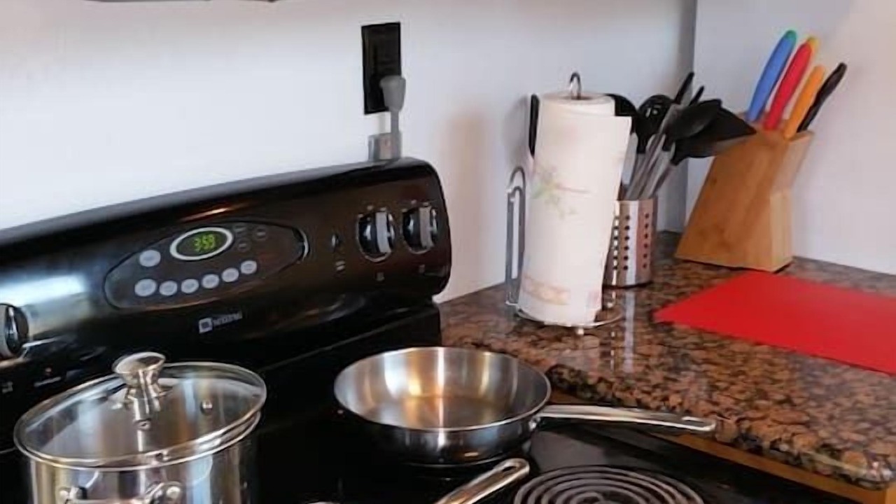 Photo of Kitchen in Downtown Klamath Falls