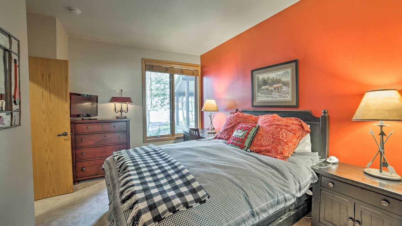 Photo of Bedroom in Mammoth Lakes