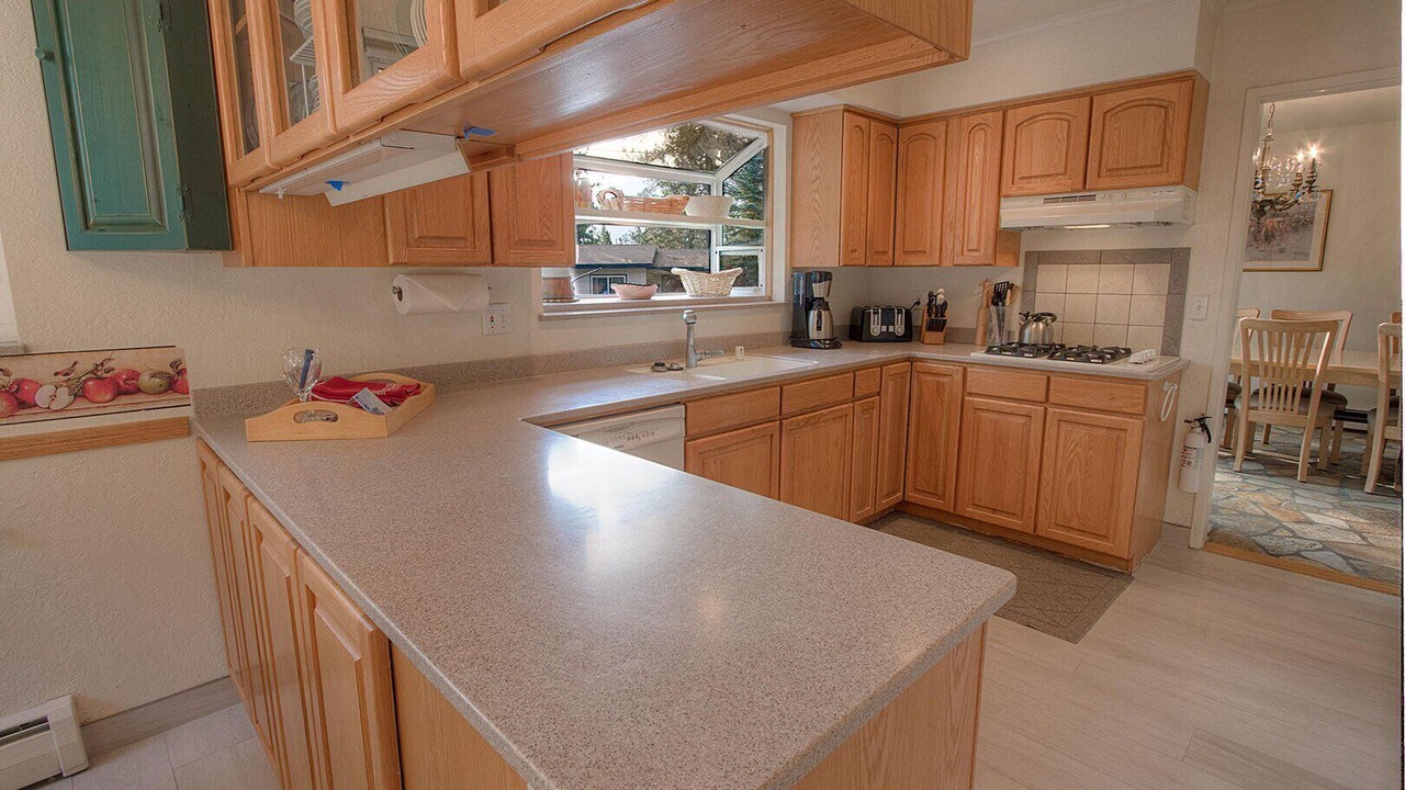 Photo of Kitchen in Round Hill Village