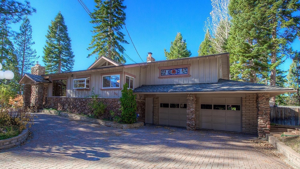 Photo of Outdoor in Round Hill Village